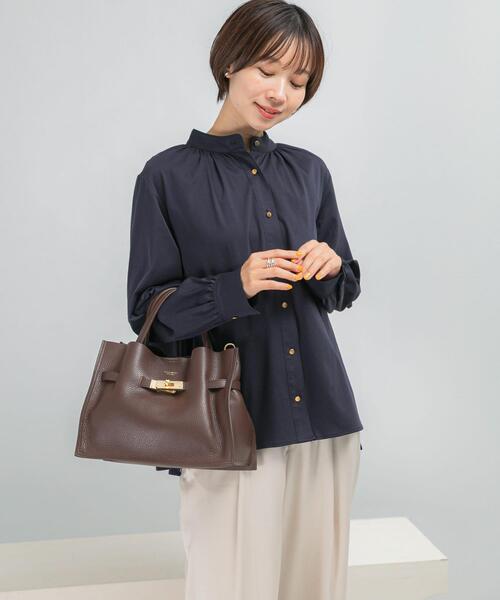URBAN RESEARCH ROSSO WOMEN（アーバンリサーチ　ロッソ）の「『WEB限定』デザインボタンカットソーブラウス（シャツ/ブラウス・レディース・オフホワイト/ネイビー・FREE）」の11枚目の写真