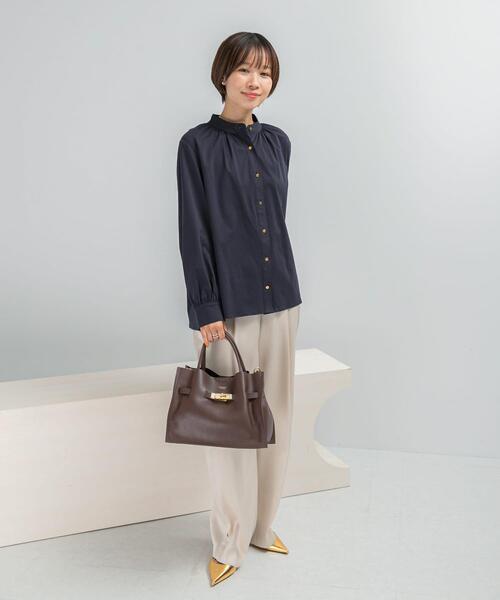 URBAN RESEARCH ROSSO WOMEN（アーバンリサーチ　ロッソ）の「『WEB限定』デザインボタンカットソーブラウス（シャツ/ブラウス・レディース・オフホワイト/ネイビー・FREE）」の12枚目の写真