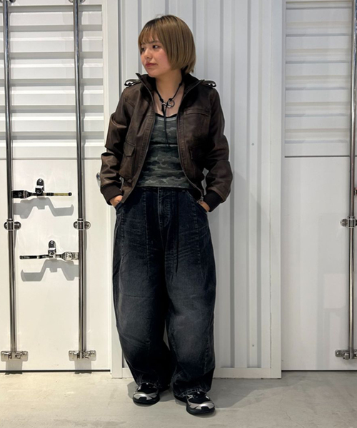 Guess(ゲス)の「GUESS/ゲス GO PU LEATHER AVIATOR BOMBER(ブルゾン・レディース・ブラウン・SMALL)」の3枚目の写真
