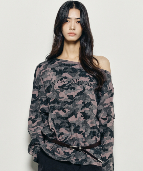 NICK&NICOLE(ニックアンドニコール)の「NICOLE ONE SHOULDER LAYERED CAMO LOGO LS TOP_CAMO(Tシャツ/カットソー・レディース・その他・FREE)」の1枚目の写真