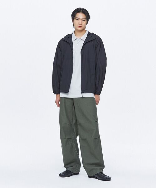 MUSINSA STANDARD（ムシンサスタンダード）の「ホワイトサテンパラシュートパンツ[カーキ]（その他パンツ・メンズ・その他・34/36/38/40/42/26/27/28/29/30/31/32/33）」の12枚目の写真