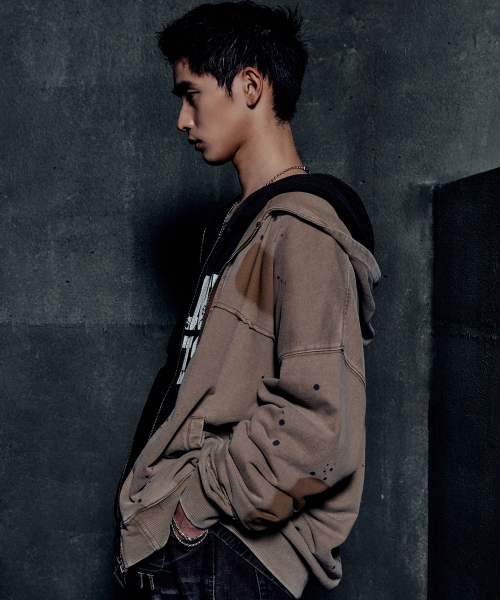 NOMANUAL(NOMANUAL)の「DETACHED PATCH HOODED ZIP-UP - WASHED BROWN(パーカー・レディース・その他・SMALL/MEDIUM/LARGE)」の3枚目の写真