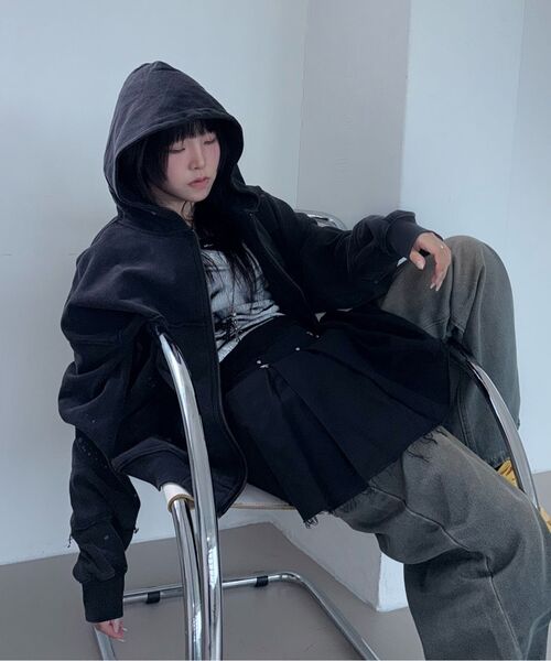 NOMANUAL(NOMANUAL)の「DETACHED PATCH HOODED ZIP-UP - WASHED BROWN(パーカー・レディース・その他・SMALL/MEDIUM/LARGE)」の11枚目の写真