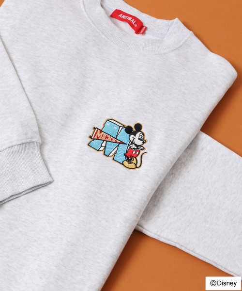 ATELANE(アテレーン)の「DISNEY ミッキー/グーフィー/ドナルドワンポイント刺繍スウェット(スウェット・メンズ・ホワイト/ブラック/ネイビー・XL/L/M)」の2枚目の写真