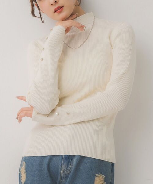 RETRO GIRL（レトロガール）の「【WEB限定カラー追加】スパンコールリブハイネックNT（ニット/セーター・レディース・ブラック/ブルー/チャコールグレー/ナチュラル/レッド/ホワイト系その他・FREE）」の4枚目の写真