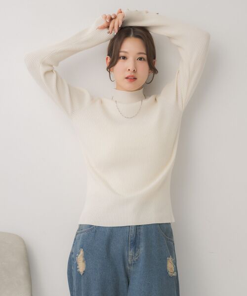 RETRO GIRL（レトロガール）の「【WEB限定カラー追加】スパンコールリブハイネックNT（ニット/セーター・レディース・ブラック/ブルー/チャコールグレー/ナチュラル/レッド/ホワイト系その他・FREE）」の11枚目の写真