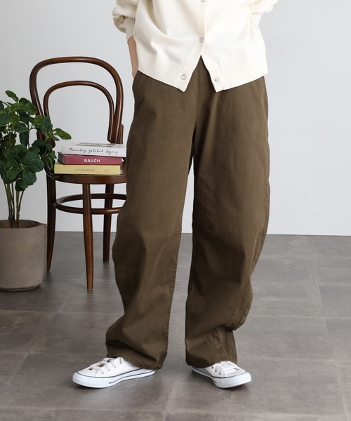 atONE(アットワン)の「ストレッチツイルカーブパンツ(その他パンツ・レディース・ベージュ/カーキ/ブラック・3L/M/L/4L/LL)」の3枚目の写真
