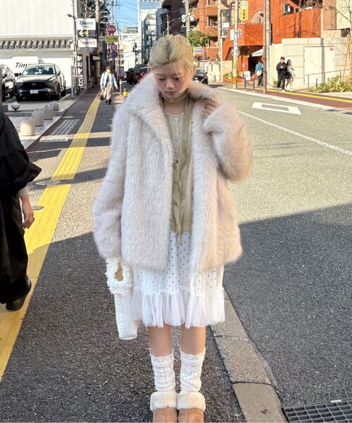 OAFISH(オアフィッシュ)の「FLUFFY MIX FUR JACKET, BEIGE(ムートンコート・レディース・その他・FREE)」の7枚目の写真