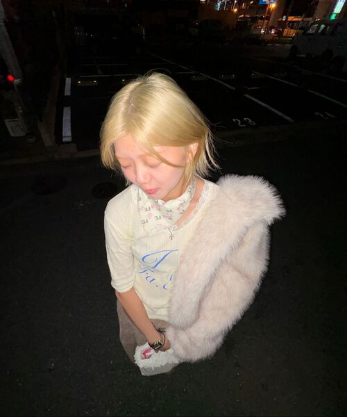 OAFISH(オアフィッシュ)の「FLUFFY MIX FUR JACKET, BEIGE(ムートンコート・レディース・その他・FREE)」の8枚目の写真