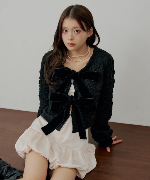 Chico（チコ）の「【SALON by Chico】前後2wayフロントリボン配色カーディガン（カーディガン/ボレロ・レディース・グレー/アイボリー/ブラック/ピンク・FREE）」の3枚目の写真