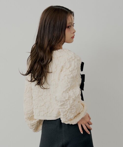 Chico（チコ）の「【SALON by Chico】前後2wayフロントリボン配色カーディガン（カーディガン/ボレロ・レディース・グレー/アイボリー/ブラック/ピンク・FREE）」の11枚目の写真