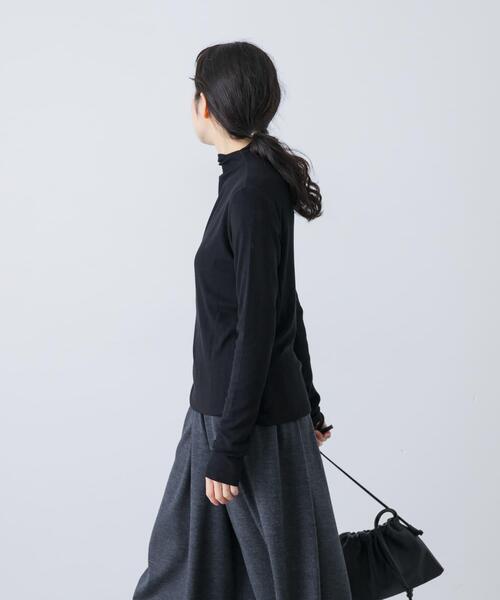 かぐれ（カグレ）の「ボトルネックソフトリブカットソー（Tシャツ/カットソー・レディース・ブラック/イエロー/ライトグレー・FREE）」の9枚目の写真