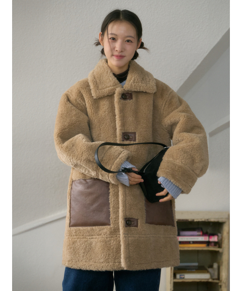 ANOETIC(アノエティック)の「SHEARLING MUSTANG COAT_BROWN(ムートンコート・レディース・ブラウン・FREE)」の1枚目の写真