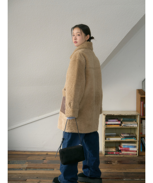ANOETIC(アノエティック)の「SHEARLING MUSTANG COAT_BROWN(ムートンコート・レディース・ブラウン・FREE)」の3枚目の写真