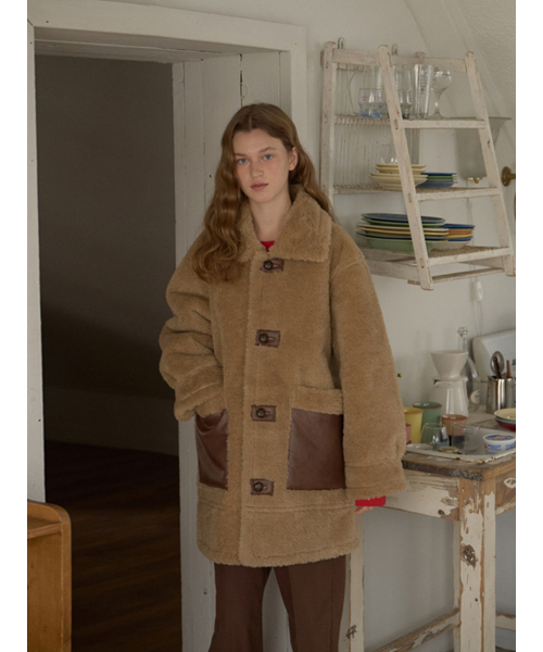 ANOETIC(アノエティック)の「SHEARLING MUSTANG COAT_BROWN(ムートンコート・レディース・ブラウン・FREE)」の5枚目の写真