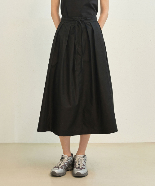 MAYVERU(メイバーユー)の「Atte Flare Skirt _ Black(スカート・レディース・ブラック・FREE)」の3枚目の写真