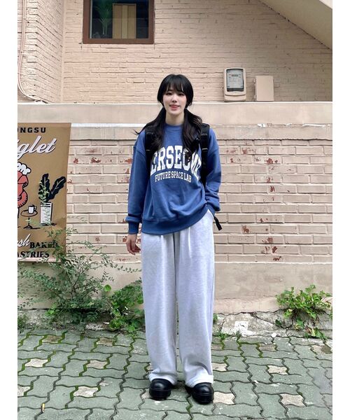 VERSE ONE(バースワン)の「ARCH LOGO CREWNECK SWEATSHIRTS INDIGO BLUE(スウェット・レディース・その他・LARGE/MEDIUM/SMALL)」の10枚目の写真