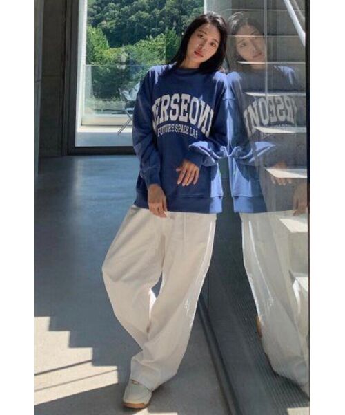 VERSE ONE(バースワン)の「ARCH LOGO CREWNECK SWEATSHIRTS INDIGO BLUE(スウェット・レディース・その他・LARGE/MEDIUM/SMALL)」の19枚目の写真