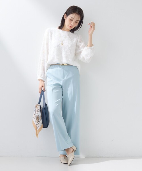 INDIVI(インディヴィ)の「【華やか/大人シアー/セレモニー】カットフリンジブラウス(シャツ/ブラウス・レディース・ホワイト/ネイビー・05/15 /13/19/38/34)」の6枚目の写真