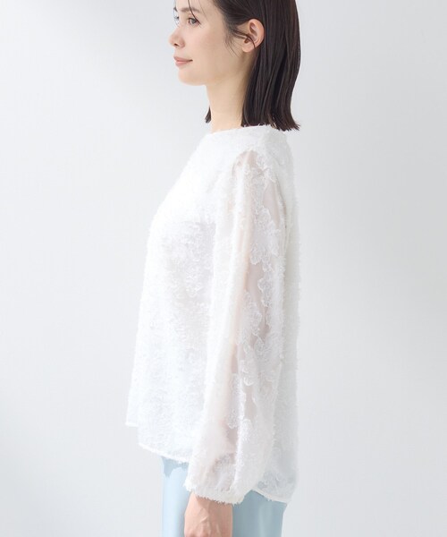 INDIVI(インディヴィ)の「【華やか/大人シアー/セレモニー】カットフリンジブラウス(シャツ/ブラウス・レディース・ホワイト/ネイビー・05/15 /13/19/38/34)」の13枚目の写真