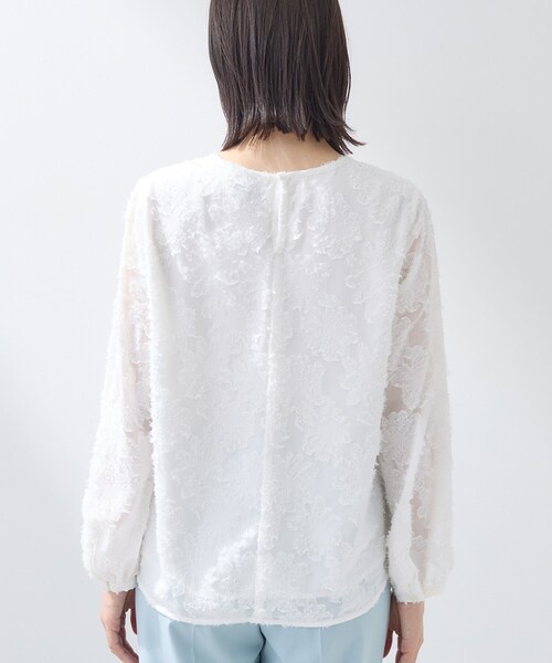INDIVI(インディヴィ)の「【華やか/大人シアー/セレモニー】カットフリンジブラウス(シャツ/ブラウス・レディース・ホワイト/ネイビー・05/15 /13/19/38/34)」の14枚目の写真