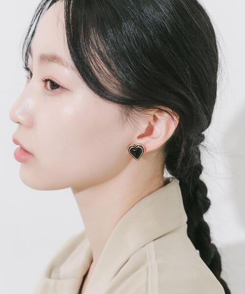 SMELLY(スメリー)の「ヴィンテージライクハートイヤリング(イヤリング・レディース・ブラック系その他・-)」の7枚目の写真
