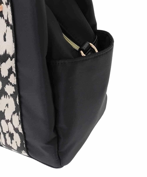 a.v.v（アーヴェヴェ）の「【2WAY】10ポケットバッグ（ショルダーバッグ・レディース・ブラウン/ベージュ/ブラック・38）」の19枚目の写真