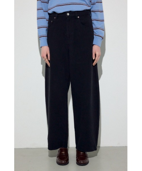 AZUL by moussy（アズールバイマウジー）の「【身長/骨格別着用画像あり】コットンリネンカーブワイドパンツ　春服　秋服　ルーズシルエット　体系カバー（スラックス・レディース・ブラック/ベージュ/アイボリー・MEDIUM/SMALL）」の13枚目の写真