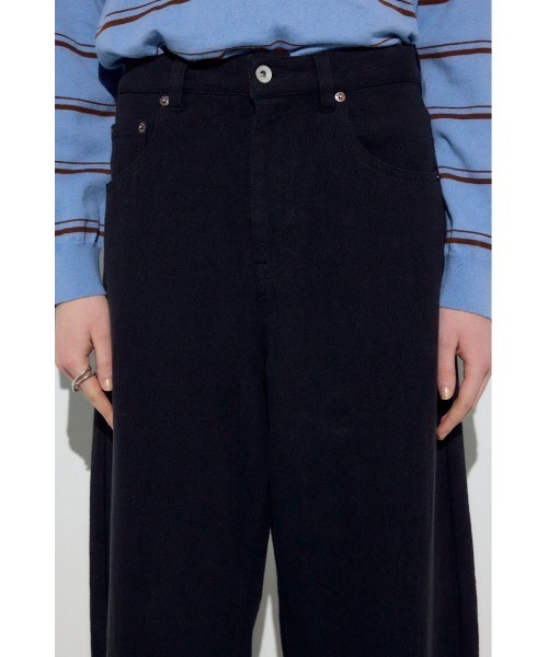 AZUL by moussy（アズールバイマウジー）の「【身長/骨格別着用画像あり】コットンリネンカーブワイドパンツ　春服　秋服　ルーズシルエット　体系カバー（スラックス・レディース・ブラック/ベージュ/アイボリー・MEDIUM/SMALL）」の16枚目の写真