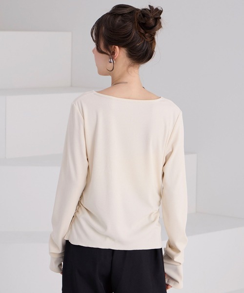 Elishe(エリシェ)の「フロントタックボタントップス(Tシャツ/カットソー・レディース・アイボリー/ブラック・FREE)」の5枚目の写真