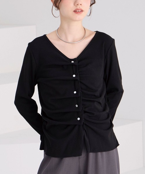 Elishe(エリシェ)の「フロントタックボタントップス(Tシャツ/カットソー・レディース・アイボリー/ブラック・FREE)」の15枚目の写真