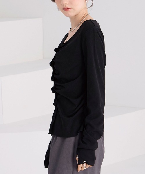 Elishe(エリシェ)の「フロントタックボタントップス(Tシャツ/カットソー・レディース・アイボリー/ブラック・FREE)」の16枚目の写真