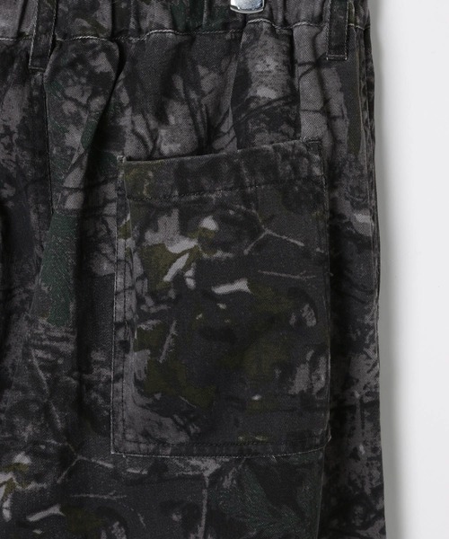 BAYFLOW（ベイフロー）の「リーフカモ柄パラシュートパンツ（その他パンツ・メンズ・ベージュ/ブラック・LARGE/MEDIUM）」の5枚目の写真