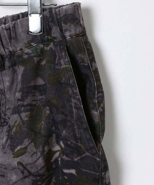 BAYFLOW（ベイフロー）の「リーフカモ柄パラシュートパンツ（その他パンツ・メンズ・ベージュ/ブラック・LARGE/MEDIUM）」の6枚目の写真