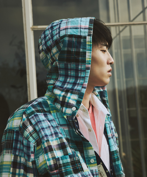 JOURNAL STANDARD（ジャーナルスタンダード）の「パッチ マドラス チェック フーディ シャツ（シャツ/ブラウス・メンズ・オレンジ/ブラック/サックスブルー・MEDIUM/LARGE）」の9枚目の写真