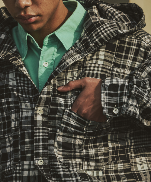 JOURNAL STANDARD（ジャーナルスタンダード）の「パッチ マドラス チェック フーディ シャツ（シャツ/ブラウス・メンズ・オレンジ/ブラック/サックスブルー・MEDIUM/LARGE）」の14枚目の写真