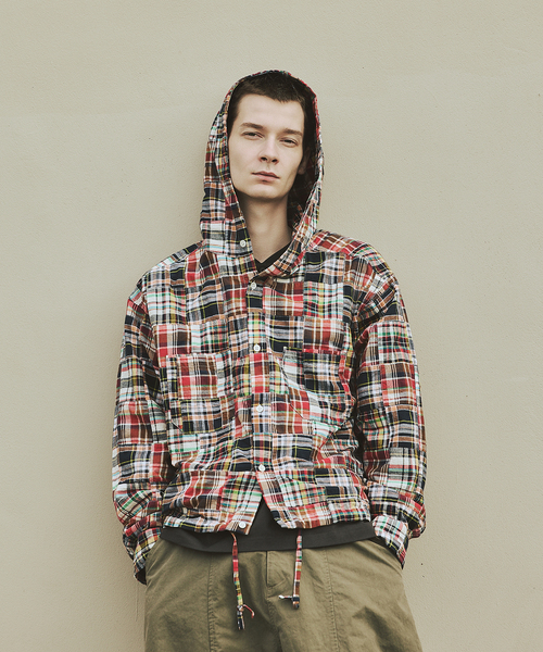 JOURNAL STANDARD（ジャーナルスタンダード）の「パッチ マドラス チェック フーディ シャツ（シャツ/ブラウス・メンズ・オレンジ/ブラック/サックスブルー・MEDIUM/LARGE）」の18枚目の写真