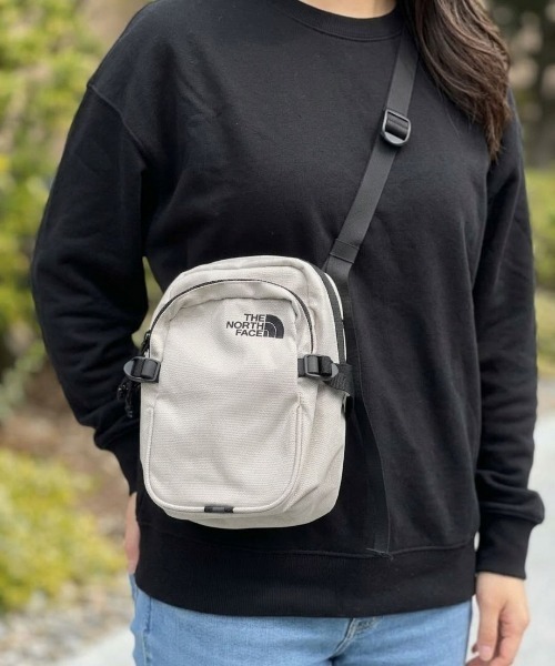 THE NORTH FACE(ザノースフェイス)の「【THE NORTH FACE】Boulder Mini Shoulder(ショルダーバッグ・メンズ・ブラック/ブルー/ピンク/アイボリー・FREE)」の10枚目の写真