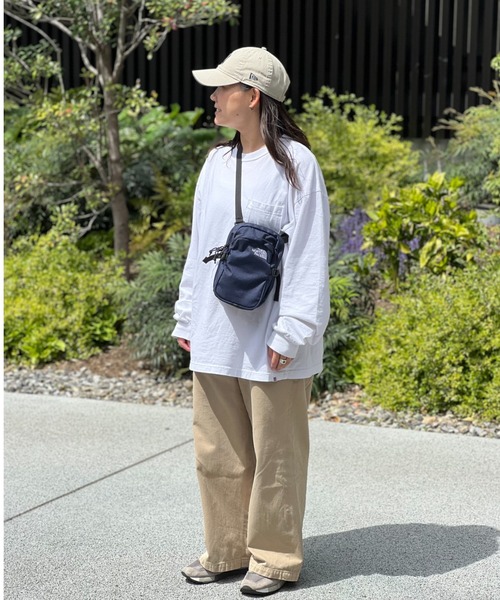 THE NORTH FACE(ザノースフェイス)の「【THE NORTH FACE】Boulder Mini Shoulder(ショルダーバッグ・メンズ・ブラック/ブルー/ピンク/アイボリー・FREE)」の15枚目の写真