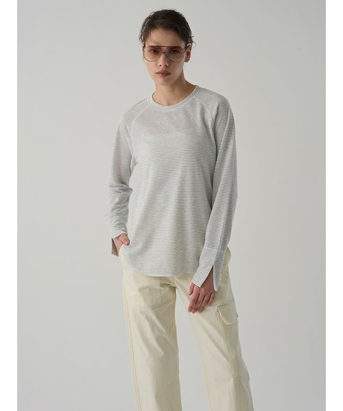 Henon.(ヘノン)の「ラグランロングTシャツ(Tシャツ/カットソー・レディース・ブラック/オフホワイト/レッド・F)」の13枚目の写真
