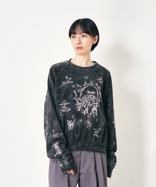 Common Noun(コモン ナウン)の「“SEA” Aimi Odawara ラグランクルースウェット(スウェット・レディース・ブルー系その他/グレー/ブラック系その他・M/XL/L)」の1枚目の写真