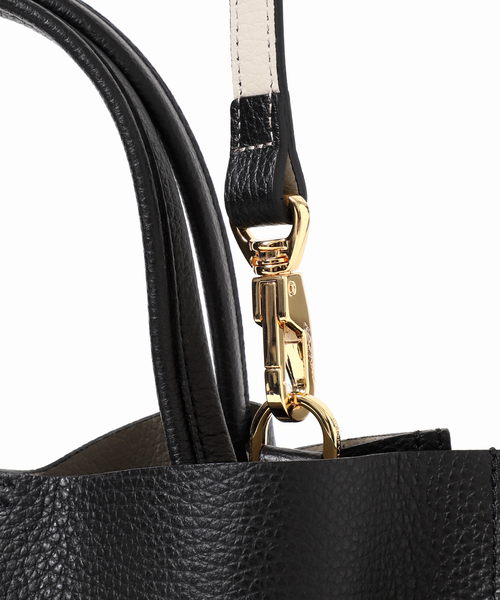 Spick & Span（スピックアンドスパン）の「《追加2》VIOLAd’ORO / ヴィオラドーロ イタリアンWフェイスレザートートバッグM（トートバッグ・レディース・ブラック/グレー・FREE）」の15枚目の写真