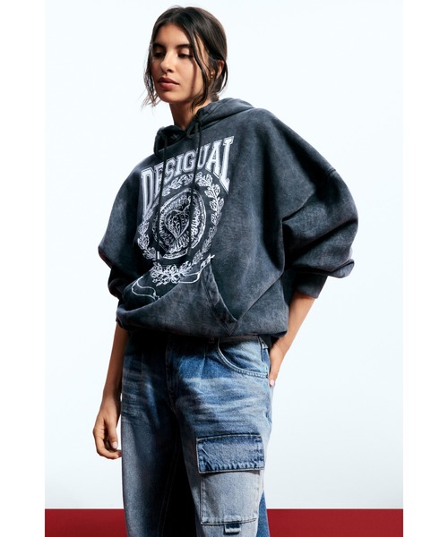 Desigual(デシグアル)の「【Desigual × EGONLAB】ウールファインゲージ オーバーサイズフーディ 90年代×ストリート 2026年春夏 新作(スウェット・レディース・ブラック・S/L)」の3枚目の写真
