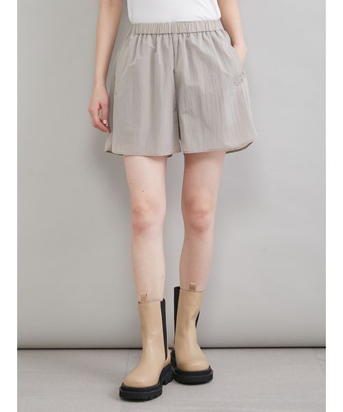 Mila Owen(ミラオーウェン)の「ナイロンショートパンツ(その他パンツ・レディース・ブラック/ブラウン/ベージュ・F)」の3枚目の写真