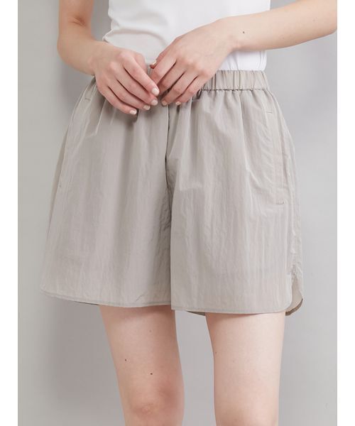 Mila Owen(ミラオーウェン)の「ナイロンショートパンツ(その他パンツ・レディース・ブラック/ブラウン・F)」の4枚目の写真