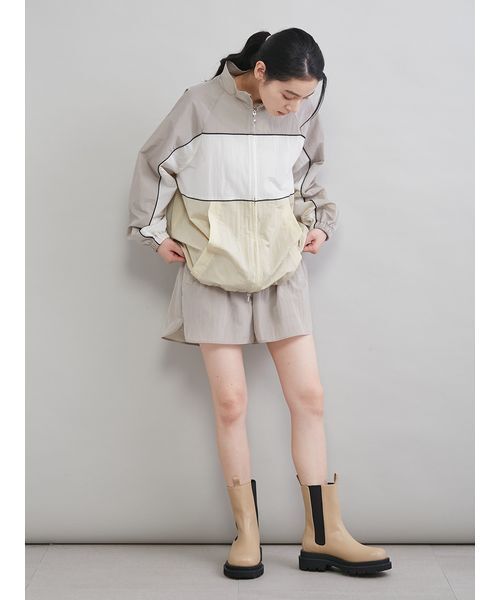 Mila Owen(ミラオーウェン)の「ナイロンショートパンツ(その他パンツ・レディース・ブラック/ブラウン・F)」の11枚目の写真