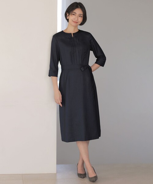 J.PRESS(ジェイプレス)の「【定番人気・セットアップ対応】OXIJEWEL ストレッチ ワンピース(ワンピース・レディース・ライトグレー系/ネイビー系/シルバー系・11/9)」の5枚目の写真