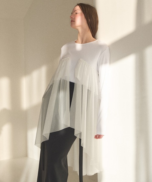 MIELI INVARIANT（ミエリインヴァリアント）の「Tulle Tail Mix Tops（Tシャツ/カットソー・レディース・ブラック/ホワイト・FREE）」の4枚目の写真