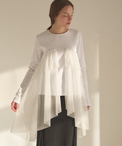 MIELI INVARIANT（ミエリインヴァリアント）の「Tulle Tail Mix Tops（Tシャツ/カットソー・レディース・ブラック/ホワイト・FREE）」の3枚目の写真