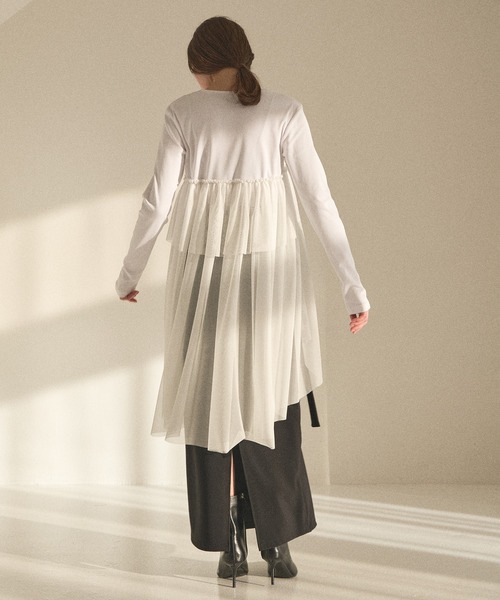 MIELI INVARIANT（ミエリインヴァリアント）の「Tulle Tail Mix Tops（Tシャツ/カットソー・レディース・ブラック/ホワイト・FREE）」の11枚目の写真